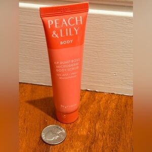 🍄6/$26 peach& Lily body kp bump boss microderm body scrub 1.02 oz NWT